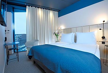 Superior King Room - Non-Smoking