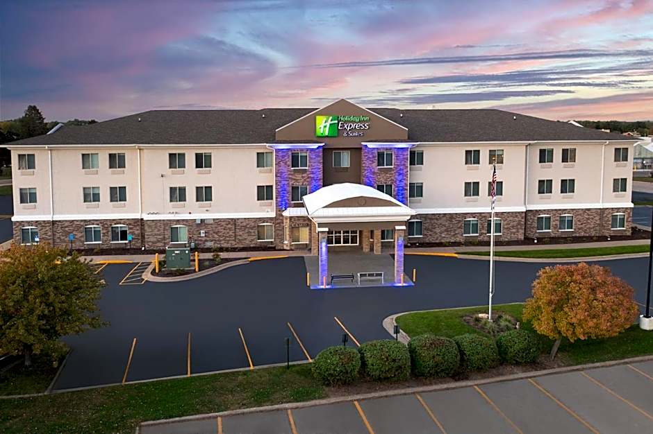 Holiday Inn Express Hotel And Suites Clinton By IHG