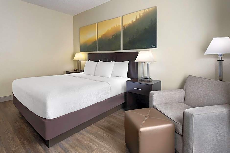 Days Inn by Wyndham Penn State