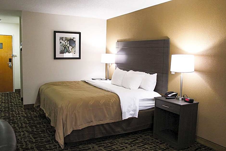 Quality Inn Clinton-Knoxville North