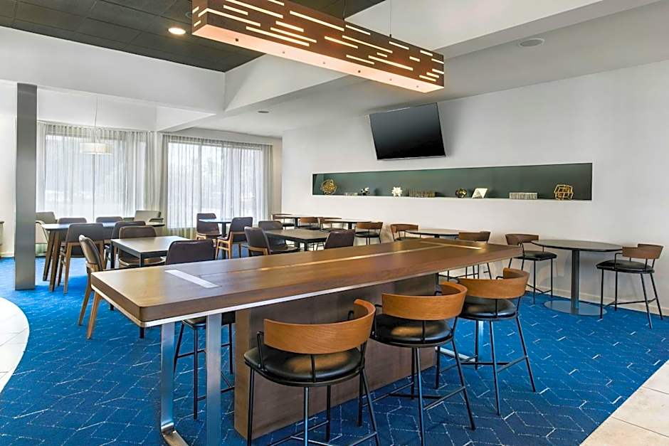 Courtyard by Marriott Phoenix Airport