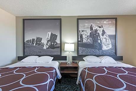 Queen Room with Two Queen Beds - Smoking