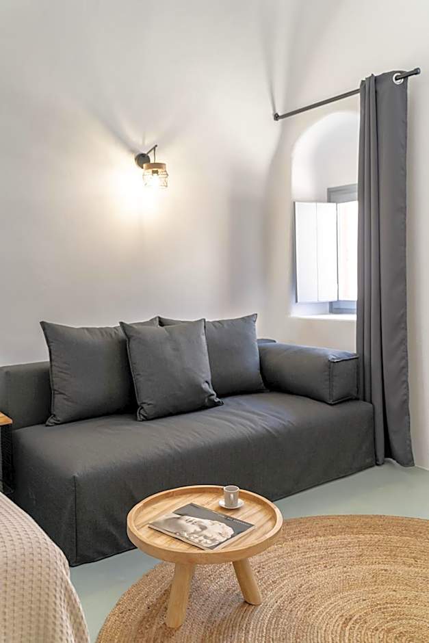 Evanthia Best View Thirassia Island Hotel