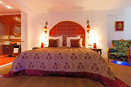 Deluxe Double Room with Turkish Bath