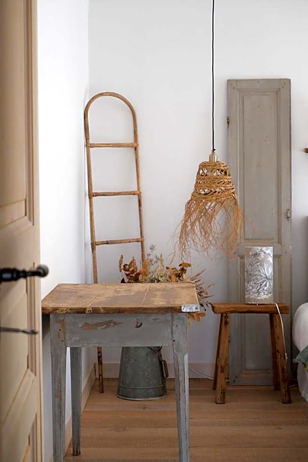 La Petite Parenthèse