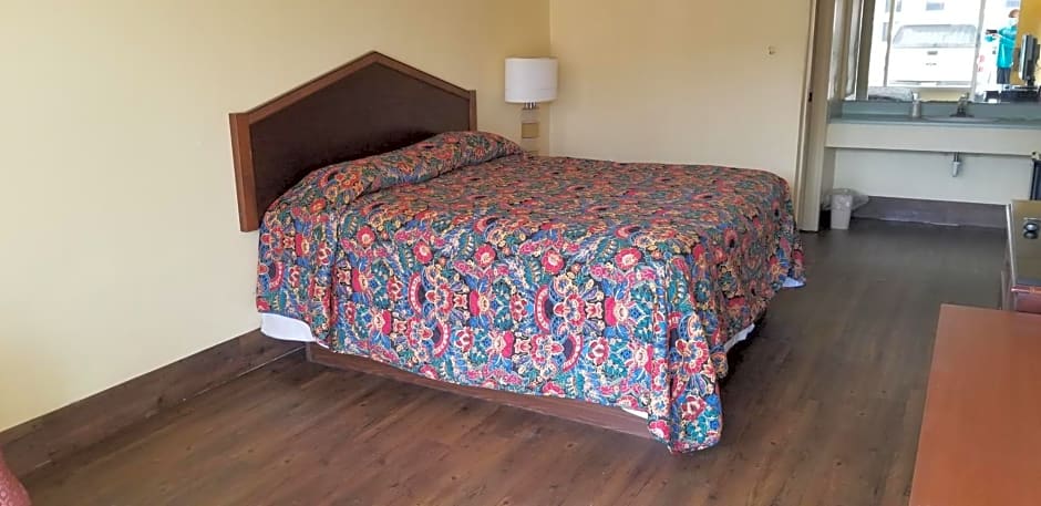 Family Inns of America – Mobile, AL