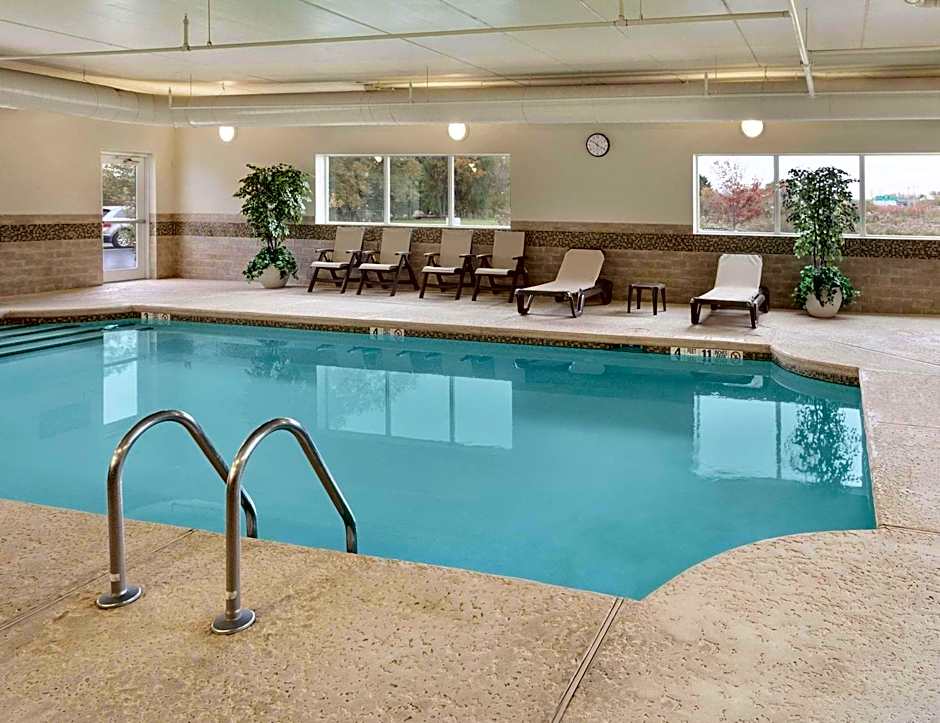 Country Inn & Suites by Radisson, Buffalo South I-90, NY