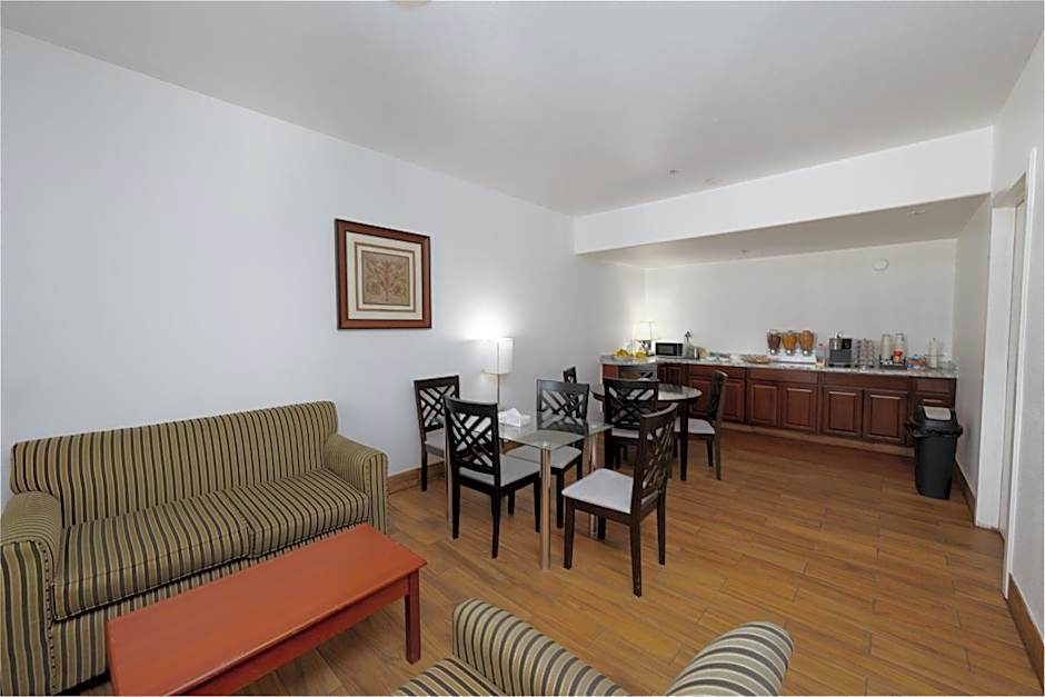 America Inn & Suites