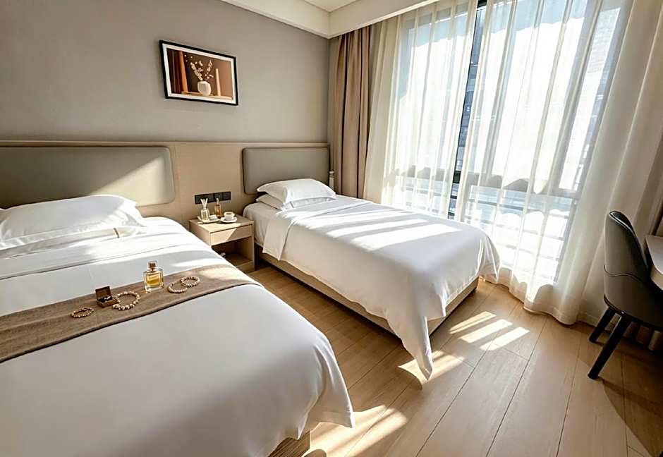 Yiwu Baiheng Hotel