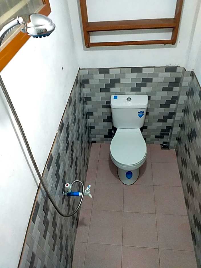 D' Angels Inn, Port Barton