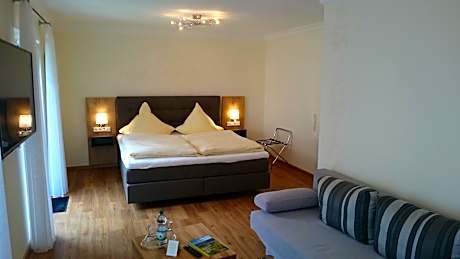 Deluxe Double Room with Balcony