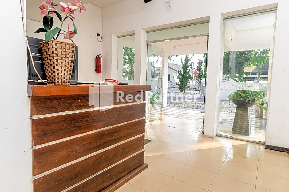 Cherry Pink Hotel Medan Mitra RedDoorz