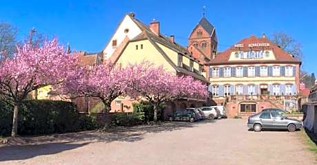 Logis Hôtel-Restaurant du Herrenstein