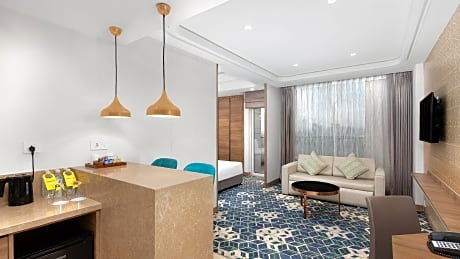 1 Bedroom Suite Kitchenette