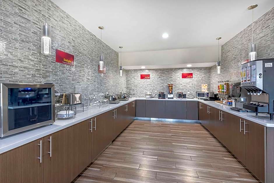 Best Western Plus Mansfield Inn & Suites