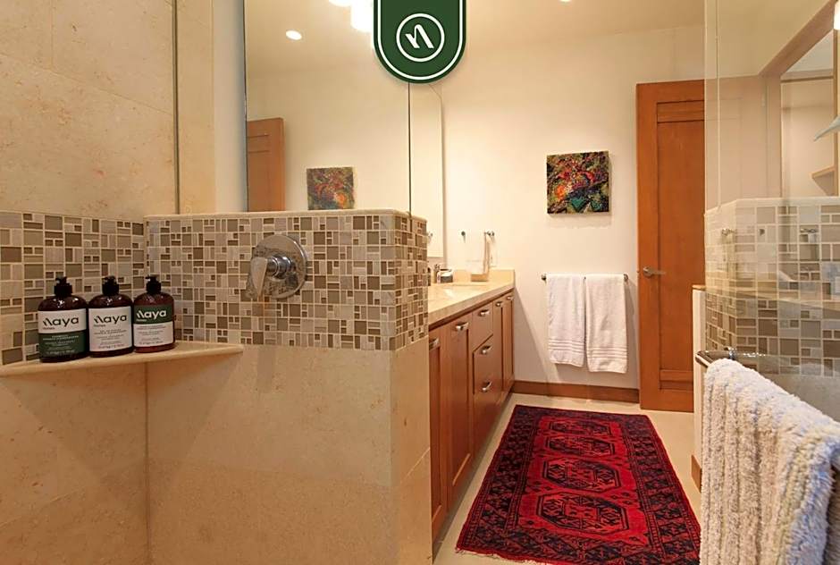 Great Apartment with Rooftop Pool