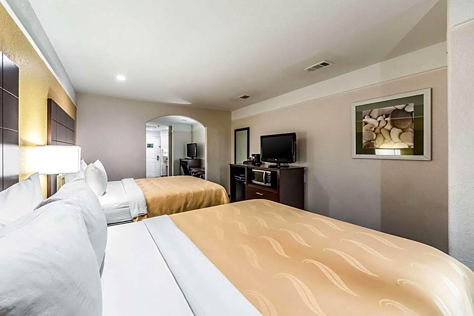 Quality Inn & Suites Seaworld North