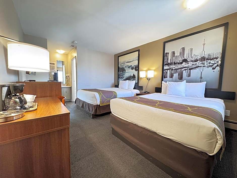 Super 8 by Wyndham Guelph