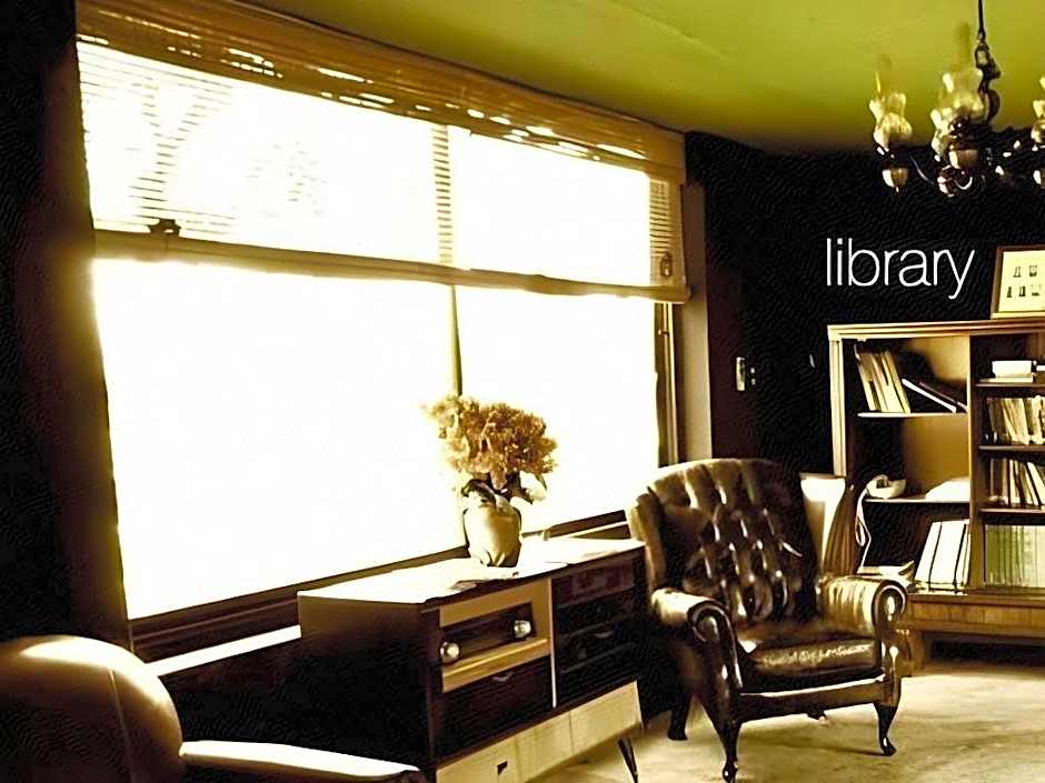 Avartarn Miracles Hotel