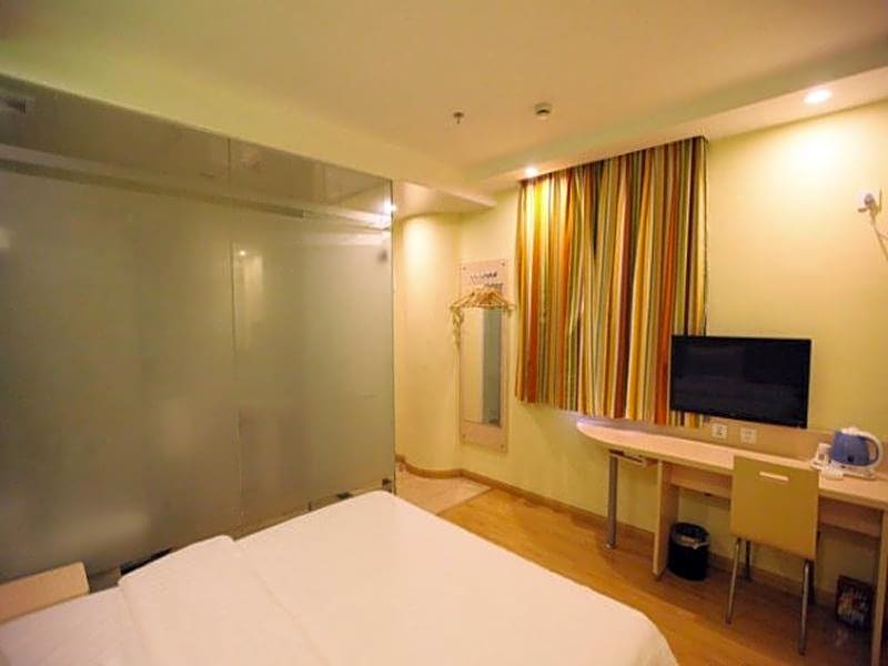 7Days Inn Ningbo Tianyi Square Zhongshan Mansion