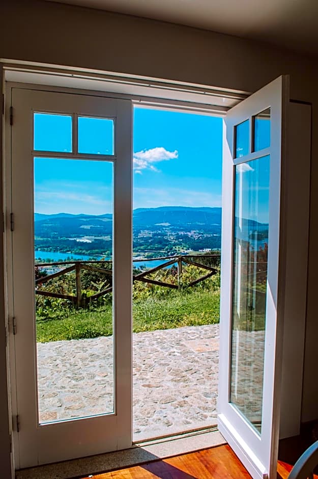 Just like Home - Number 8 em Quinta das Mineirinhas