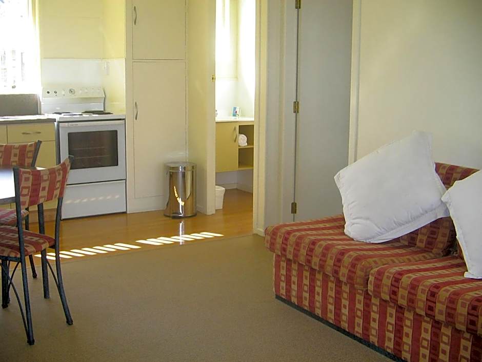 Shortland Court Motel