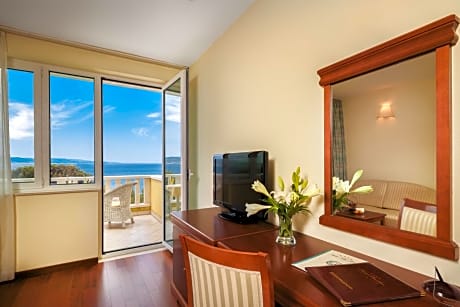 Comfort Double Room with Balcony and Sea View