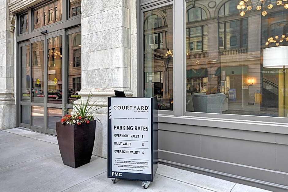 Courtyard by Marriott Cincinnati Downtown 