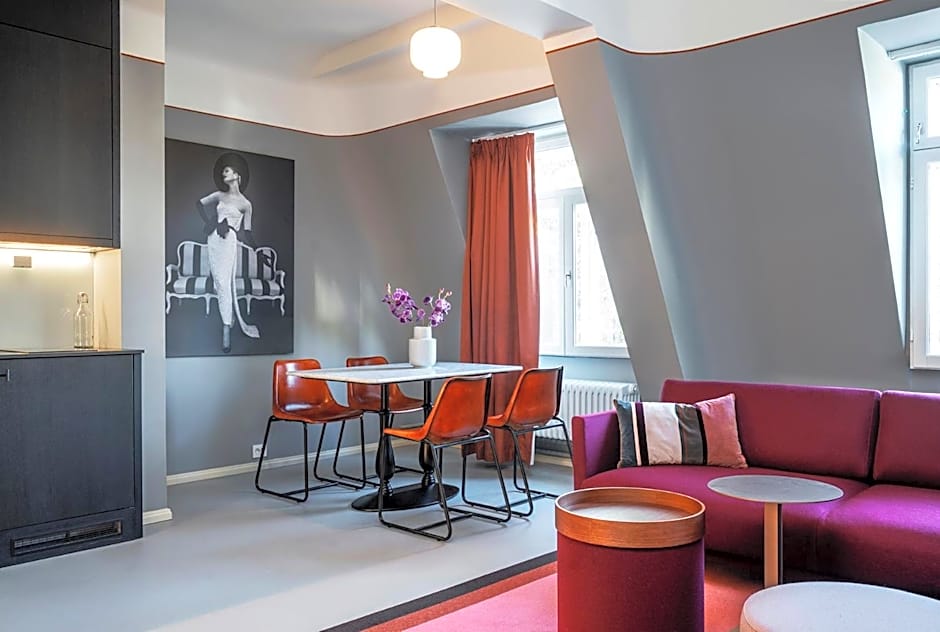 The Apartments Company - The Sweet