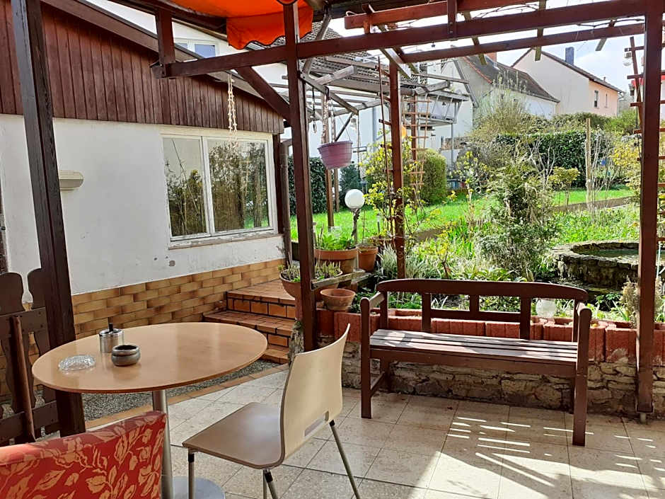 Parkplätze, Einzelbetten, 2 TVs, Balkon, Terrasse, fast Wi-Fi bis zu 1000 Mbit, Homeoffice