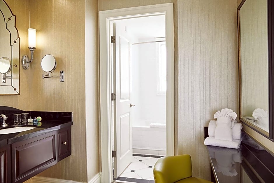 The Raphael Hotel, Autograph Collection by Marriott
