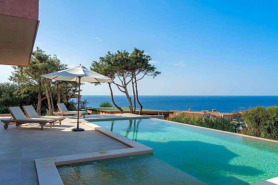 Costa Paradiso Resort