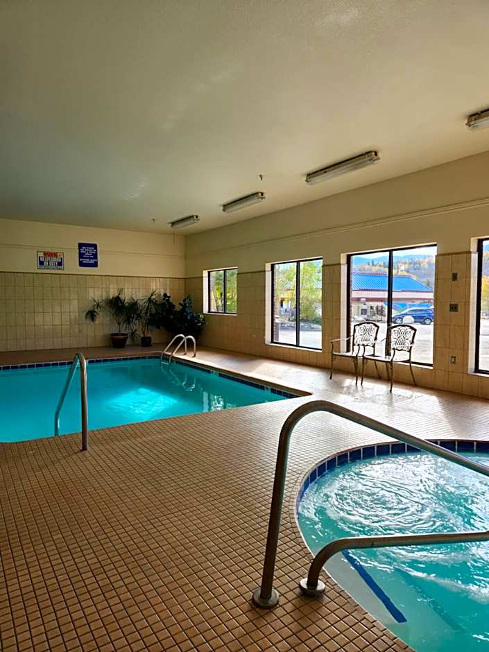 Luxury Inn & Suites