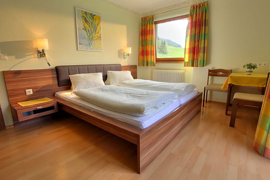 Gaestehaus Hoelzl – Itter, MO