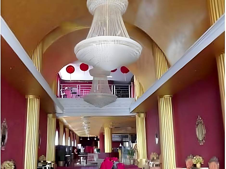 OYO 2574 Z Suites Hotel                                                                     