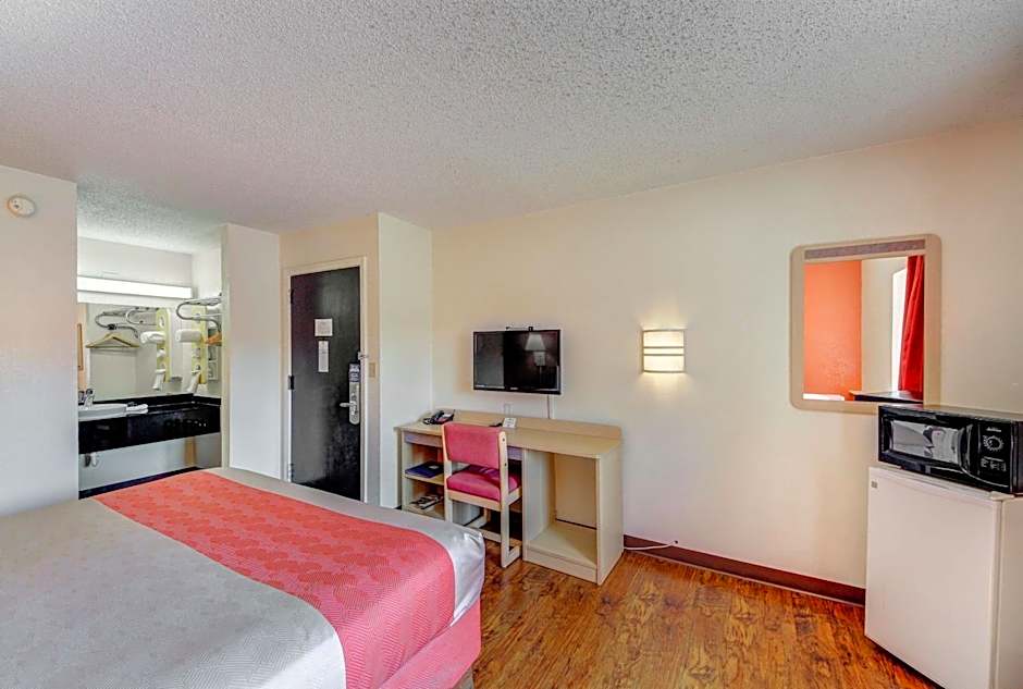 Motel 6-Wichita, KS