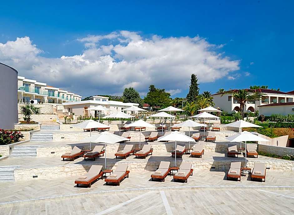 Alexandra Elegance Bridging Generations