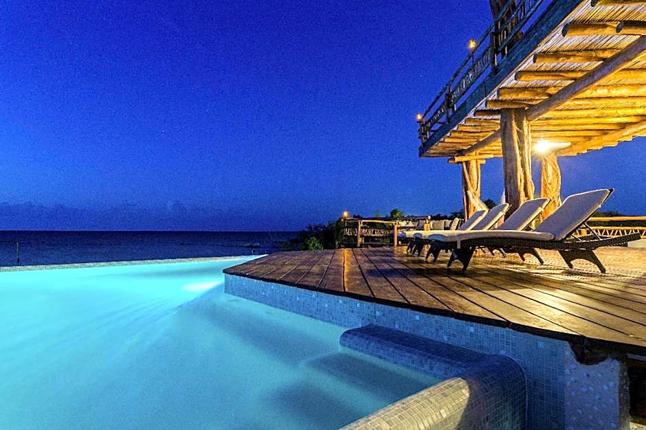 DK Luxury Ocean Front Villa - Adults Only