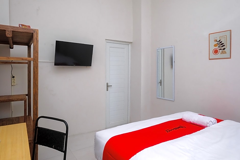 RedDoorz Syariah near Stasiun Klaten