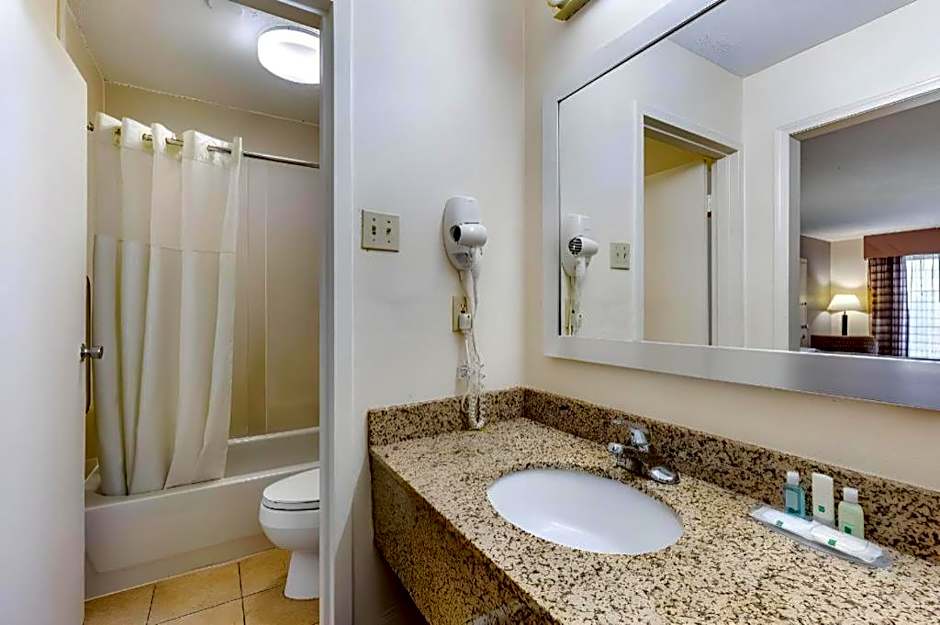 Quality Inn Windsor Mill - Baltimore