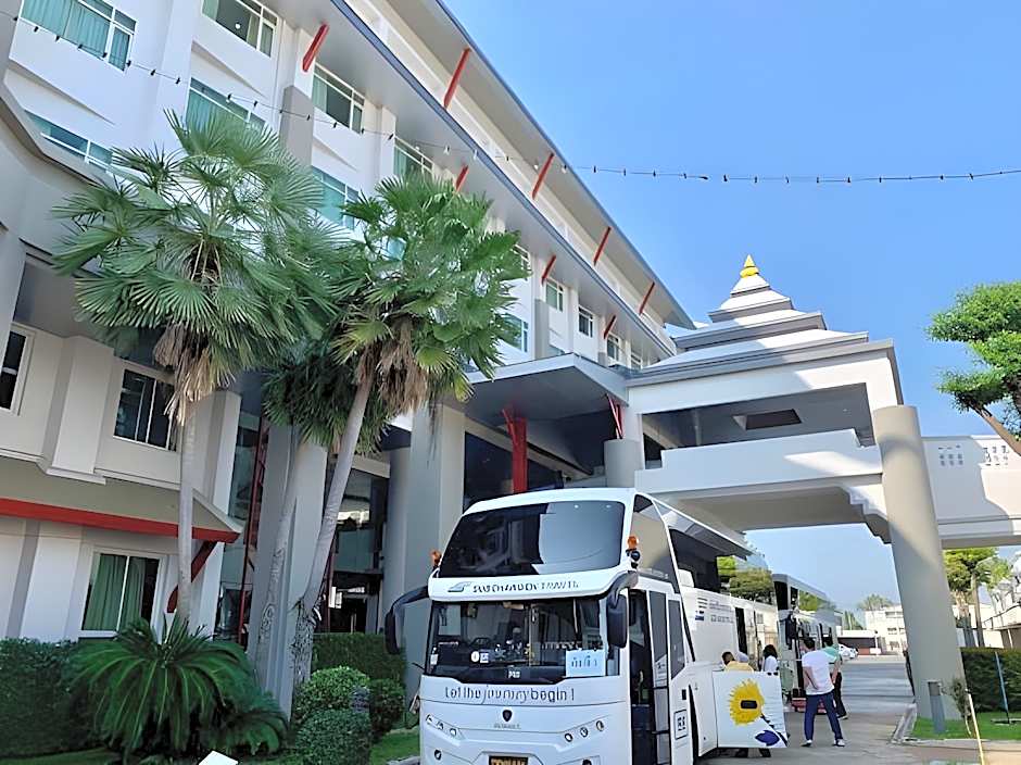 Wangchan Riverview Hotel