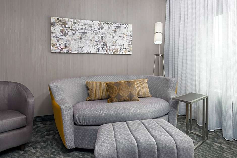 Courtyard by Marriott Buffalo Airport