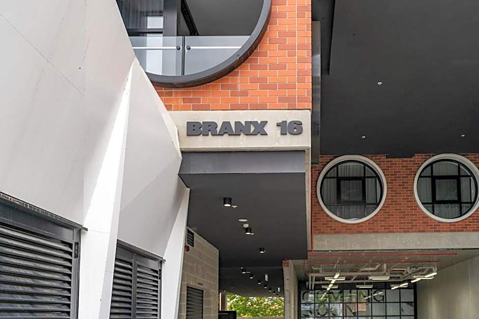 Stylish 2BR Sanctuary in the Heart of Braddon - Hosted by Canstay