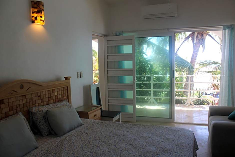 Hotel Luz de Mar ' right on the beach