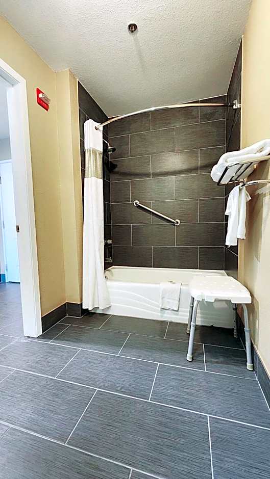 Super 8 by Wyndham Temple I-35