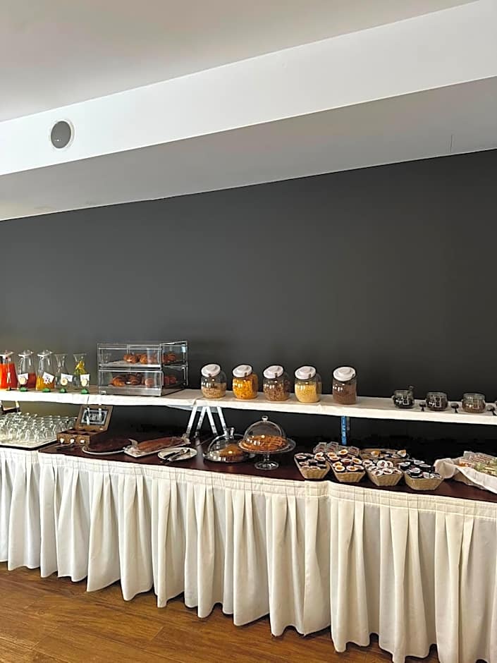 Athos Hotel