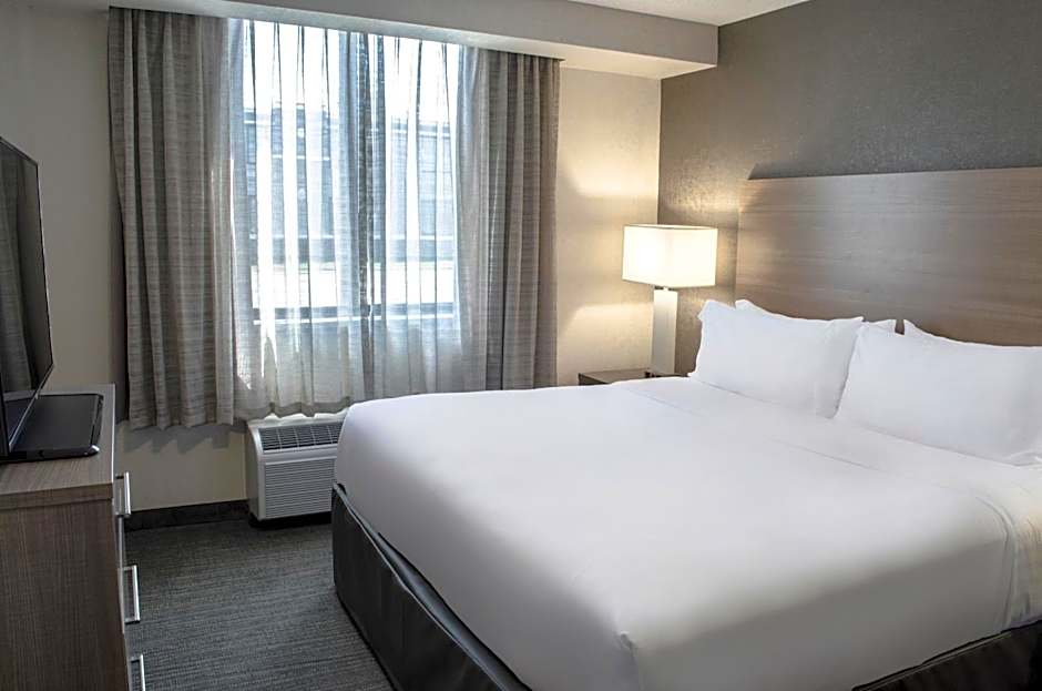 Holiday Inn Fargo By IHG