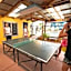Ozzie Pozzie Backpackers