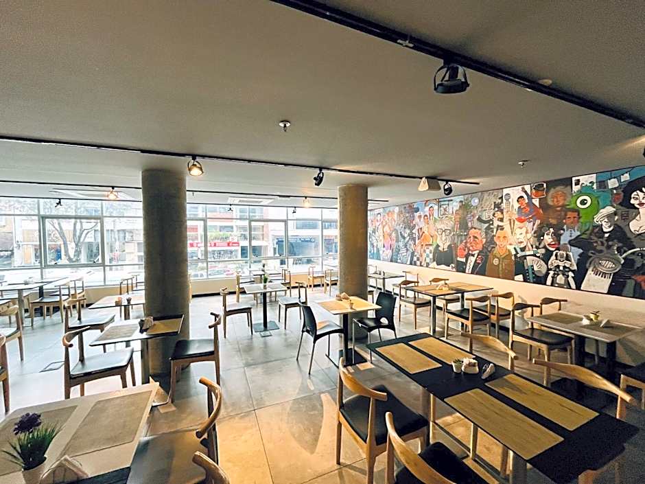 ibis styles Montevideo Biarritz