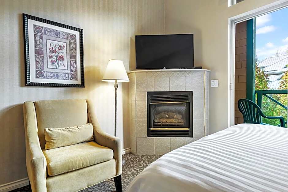 Photo 1 of 5 of Premium Studio 1 Queen Bed with Sofabed